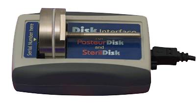 Base de conexión y cable USB